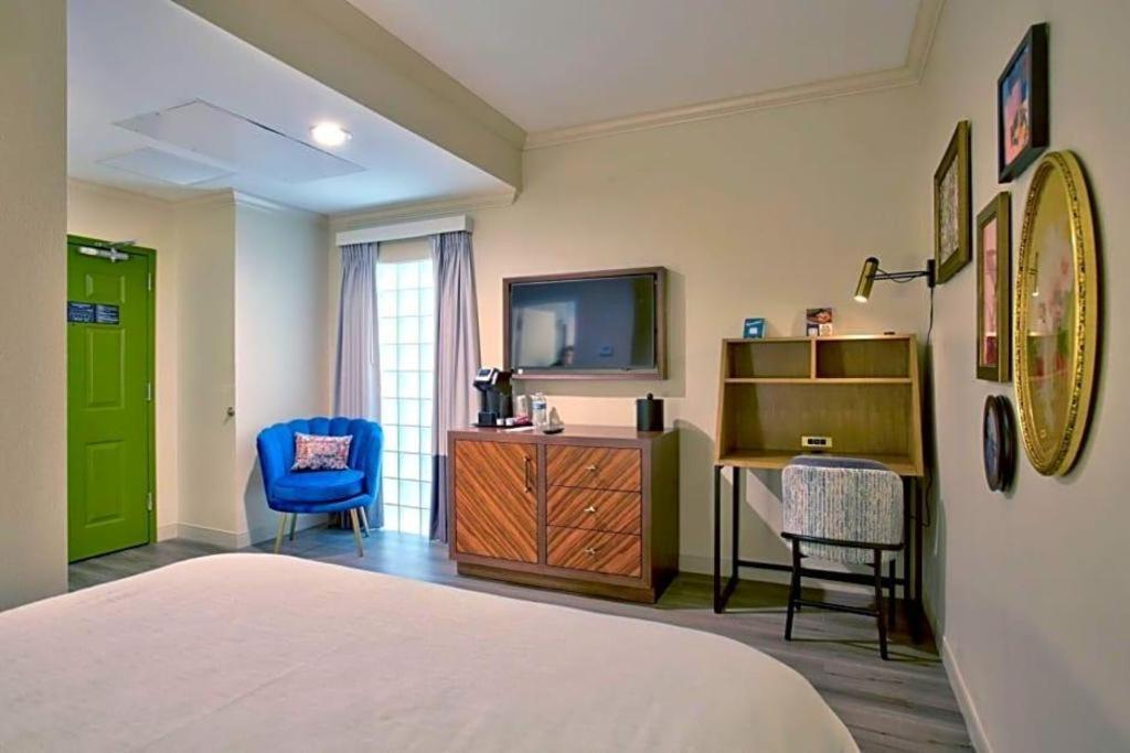 Royal St. Charles Hotel New Orleans Buitenkant foto