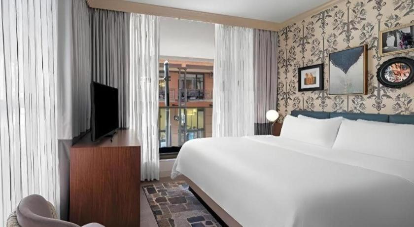 Royal St. Charles Hotel New Orleans Buitenkant foto